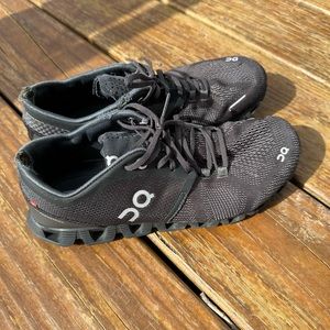 On Cloud Shoes Women’s size 8